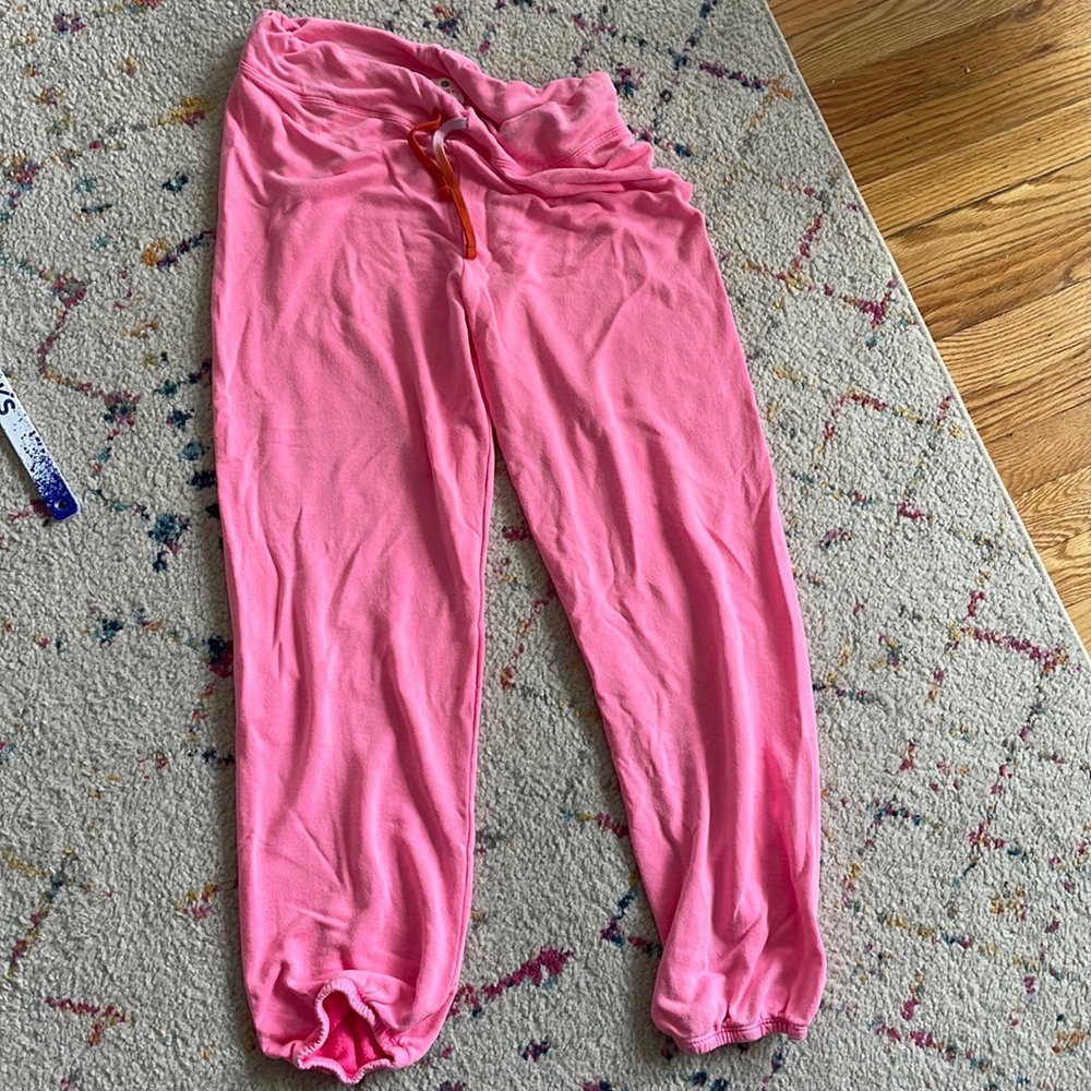 Neon pink Sundry sweatpants. Size 3. Brand new. Never worn.